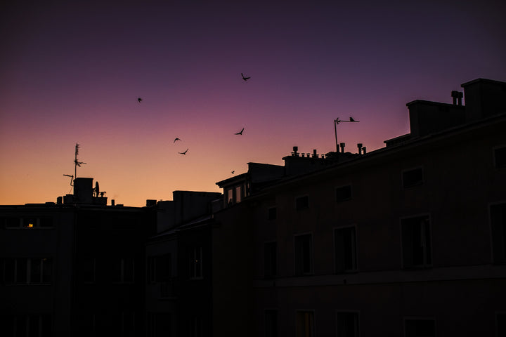 Vista de una ciudad española durante un apagón al atardecer